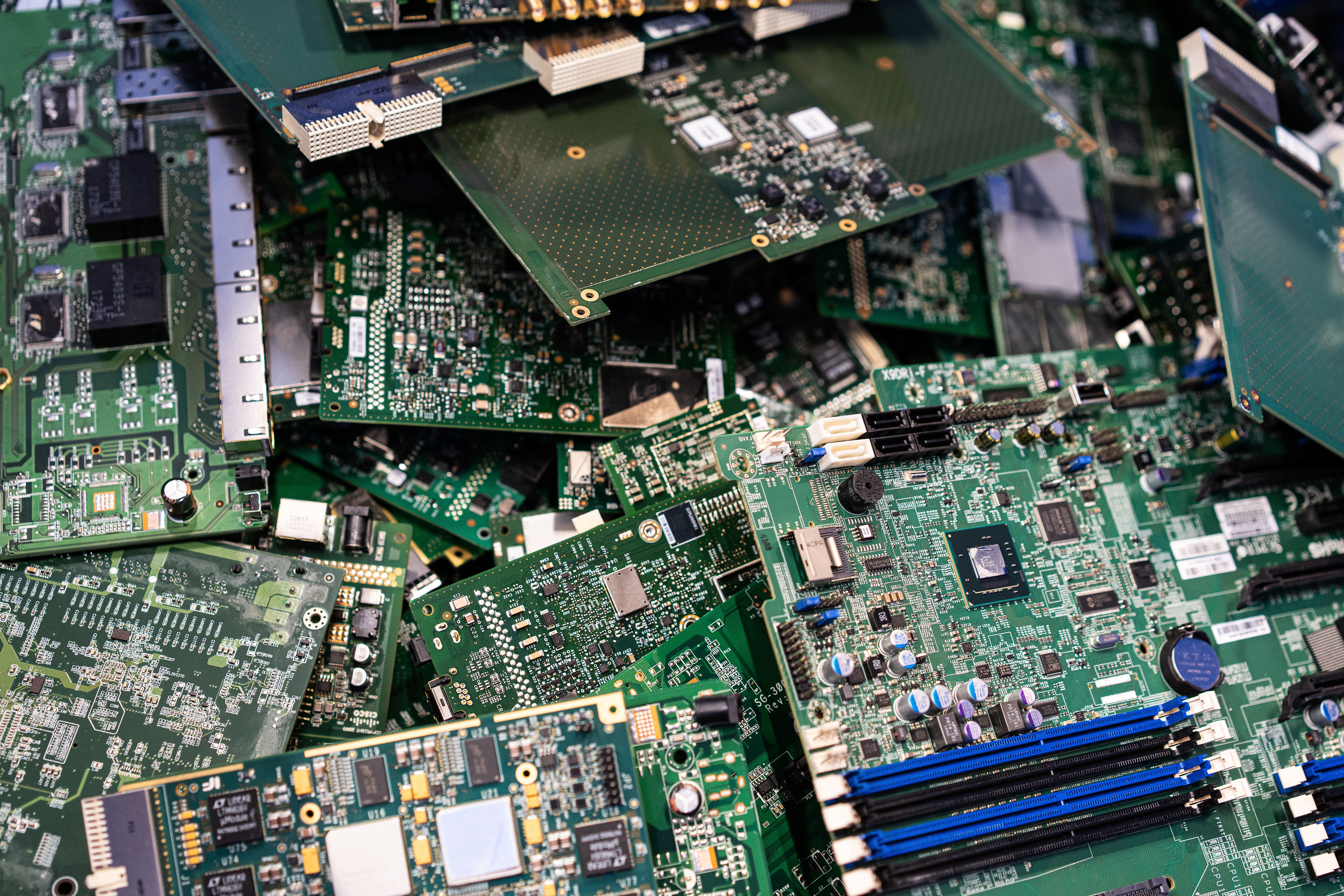 certyfikaty, sprzęt elektryczny i elektroniczny