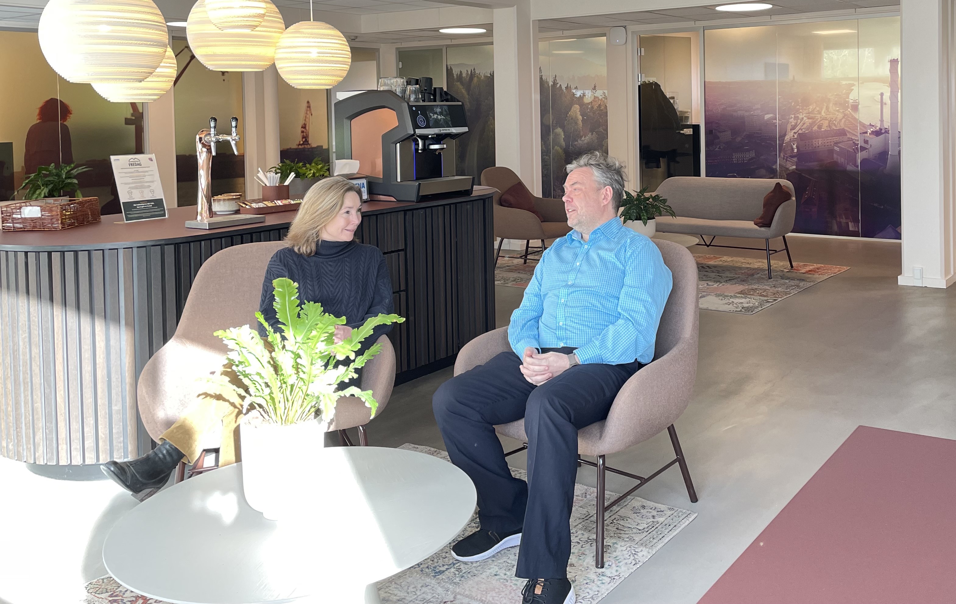 Allan og Vibeke dialog