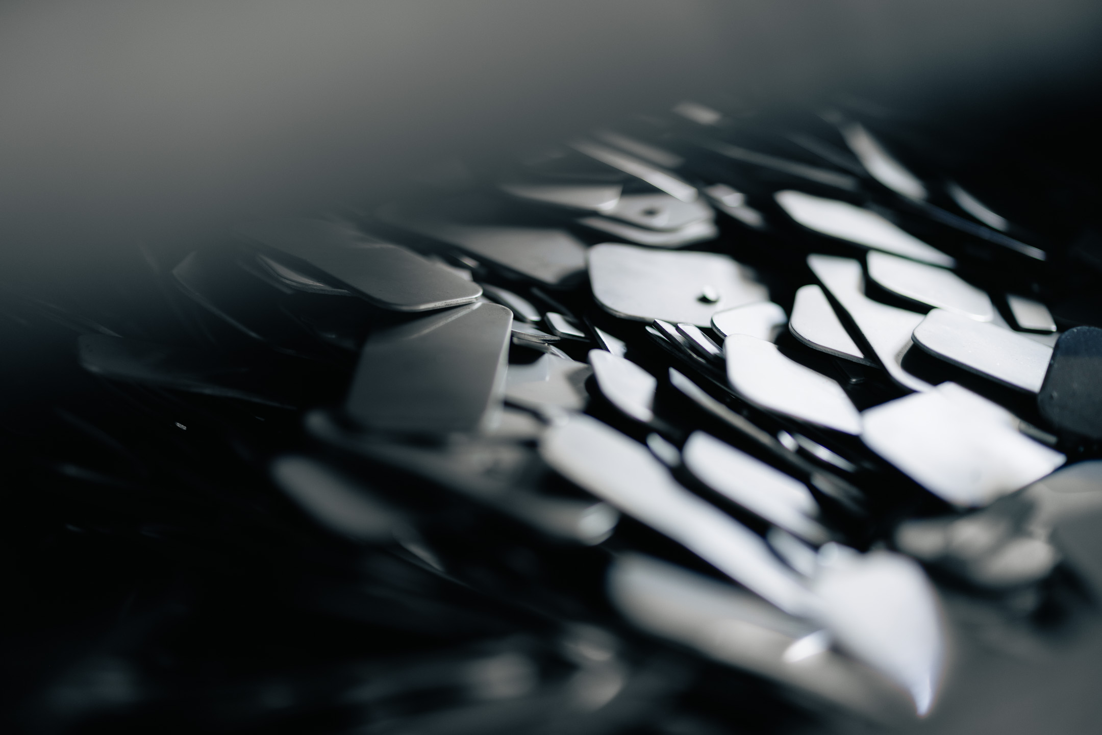 metall bricks in grey and black