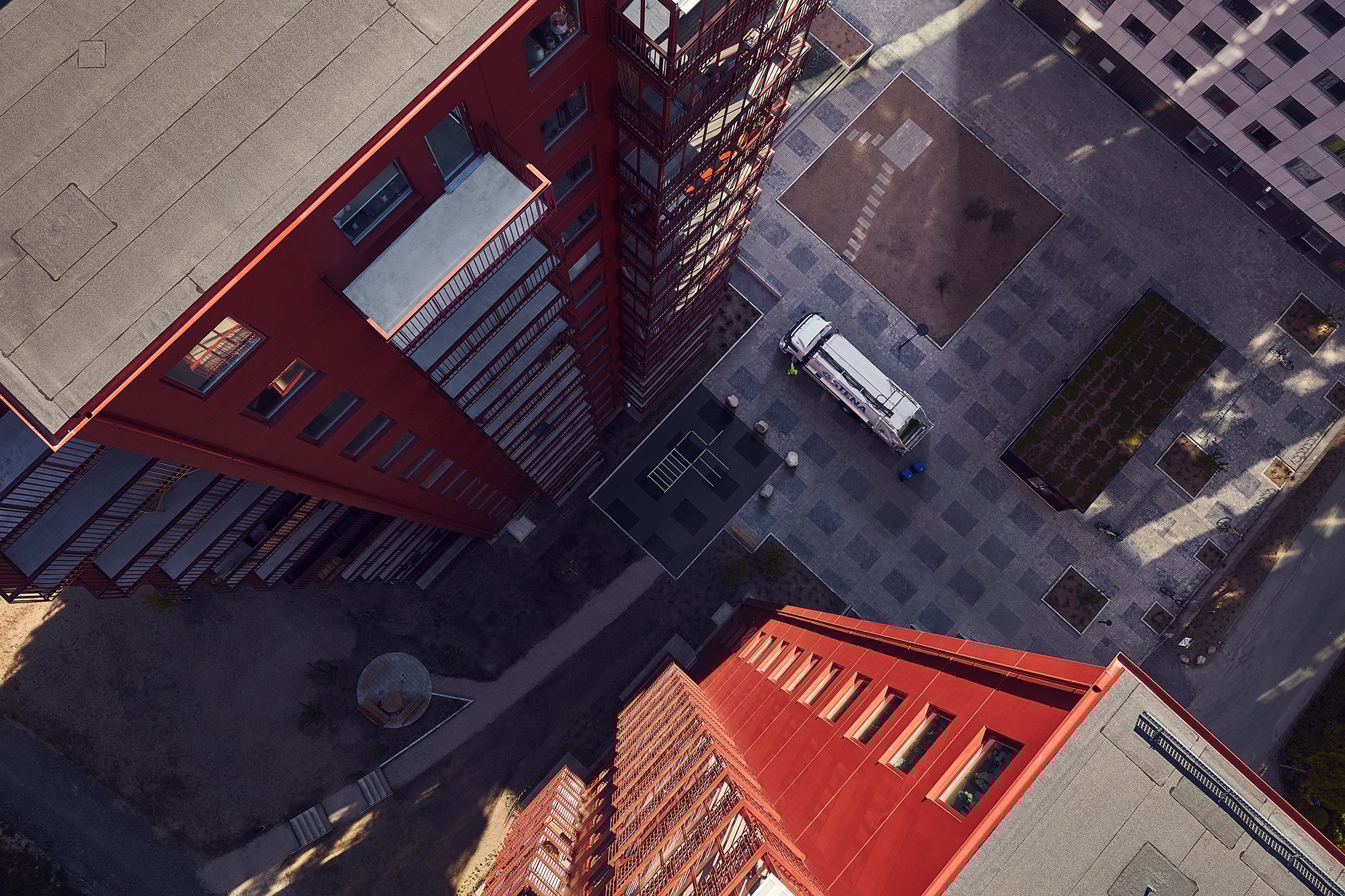 A Stena Recycling truck in society.