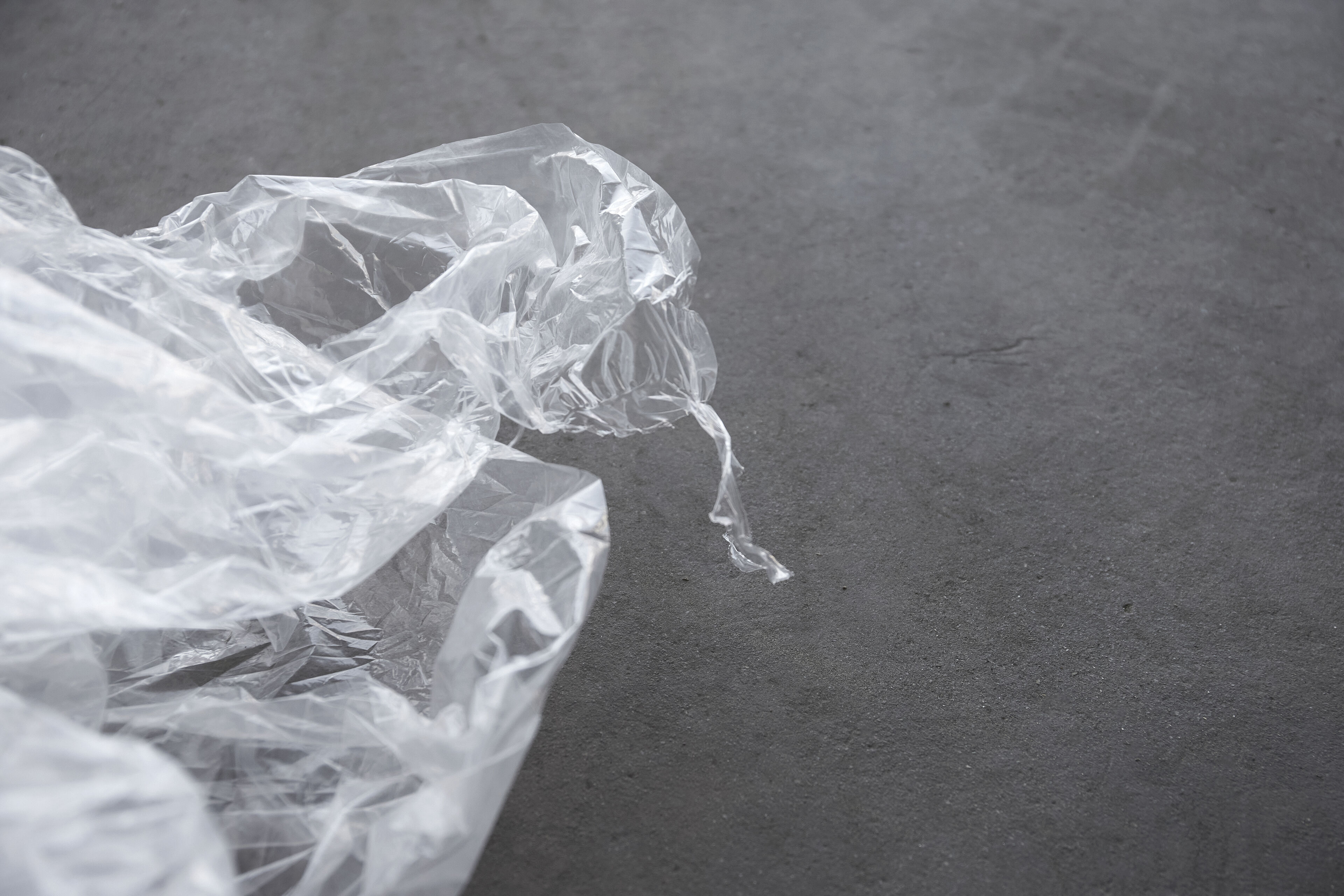 Kirkasta PE-LD-muovia.