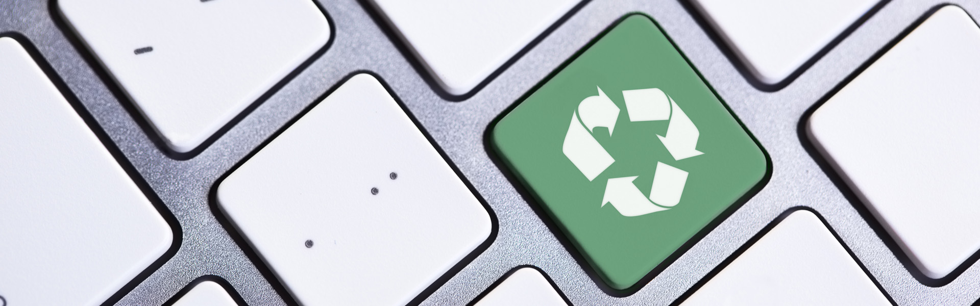 Recycling plastic from electronic waste