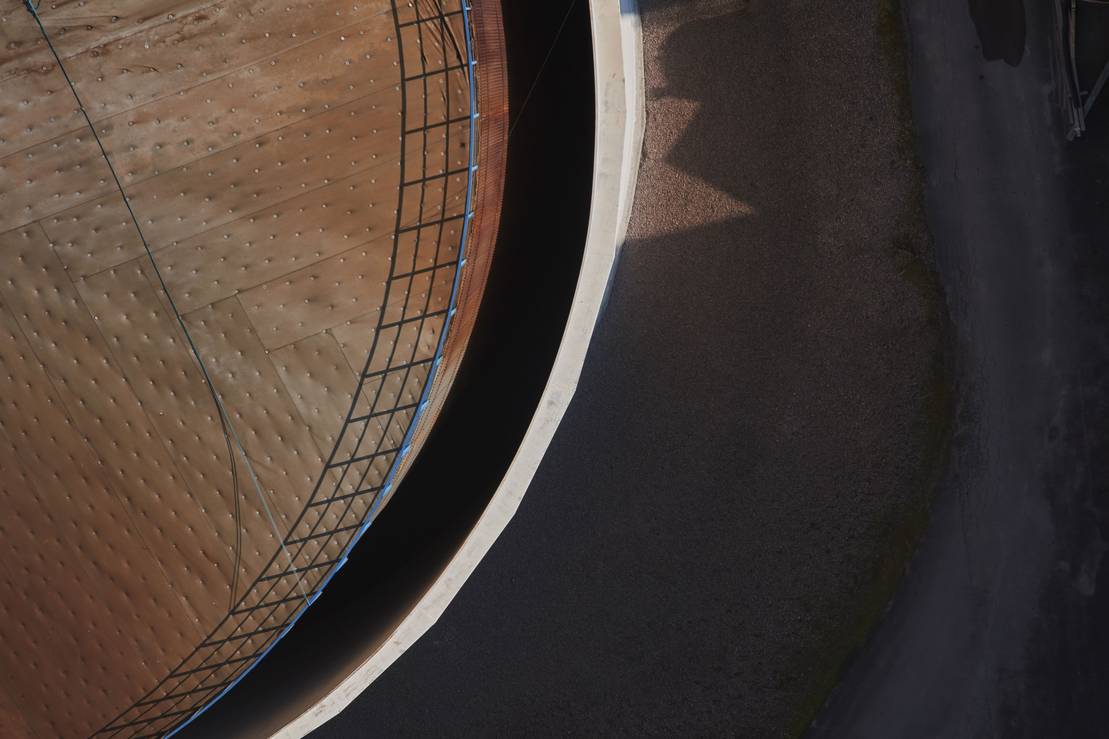 Roof of a tank