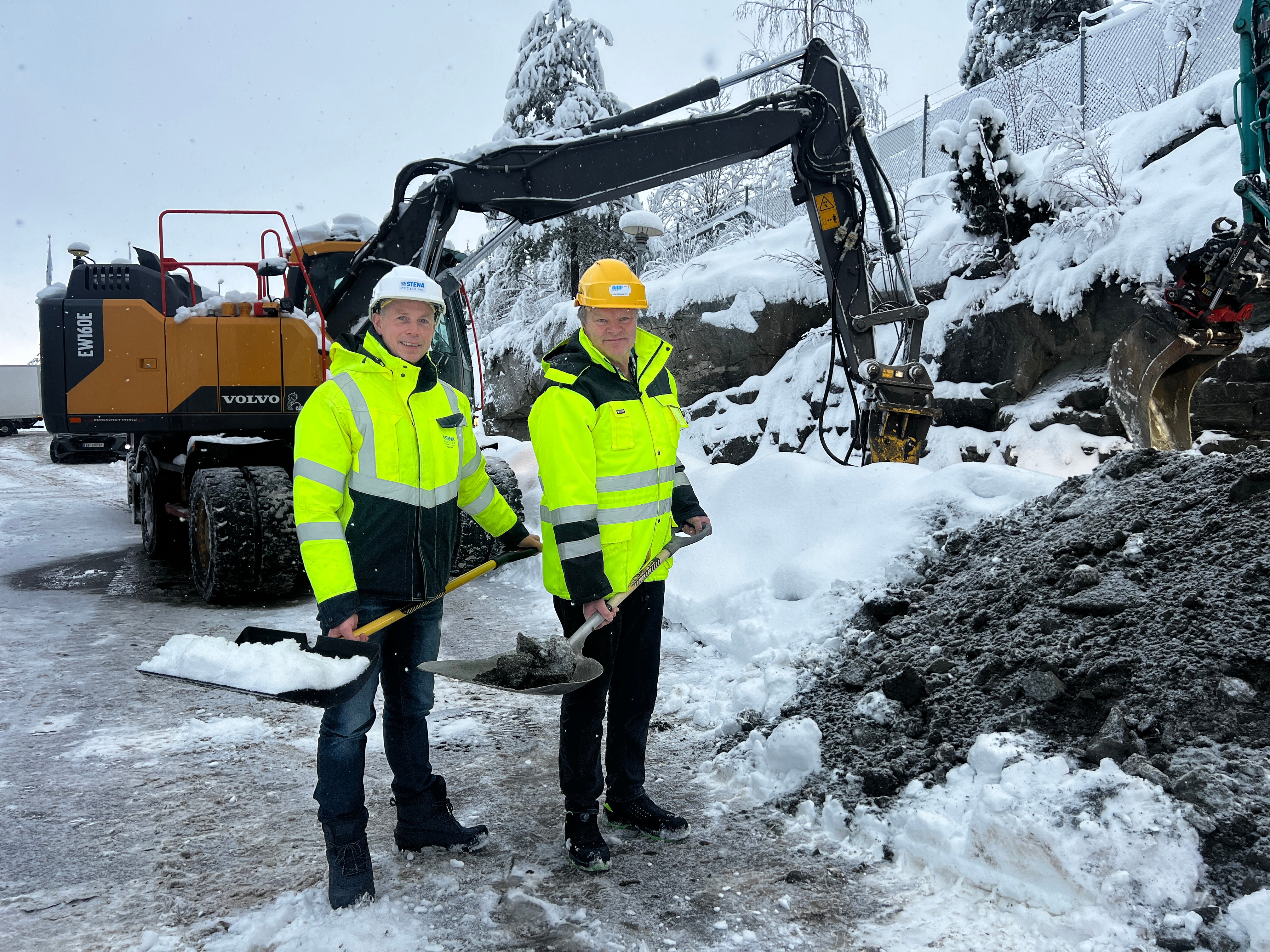 første spadetak elbilbatterisenter på ausenfjellet