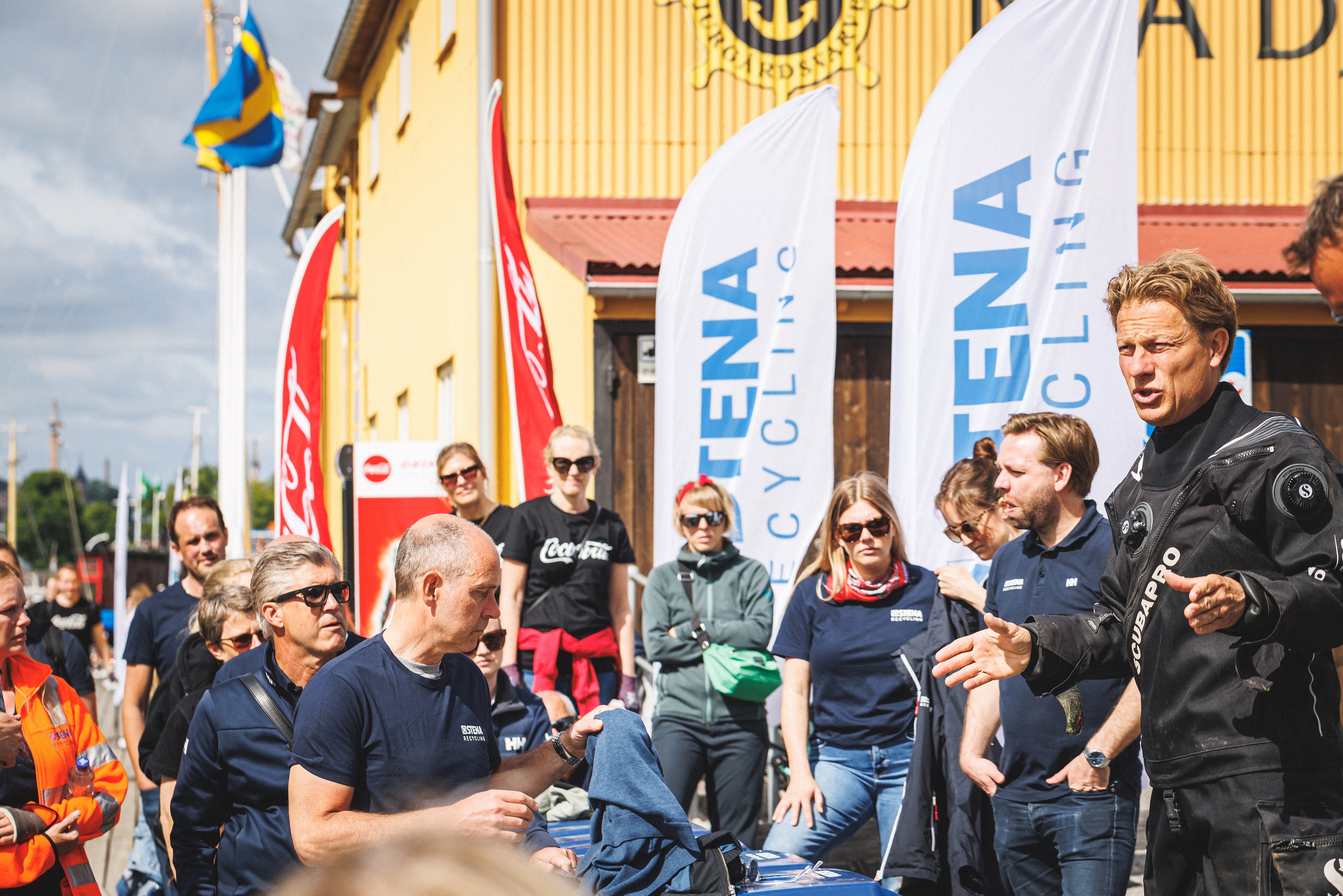 Volontärer vid Sweden Re:Imagineds skräpplockardag