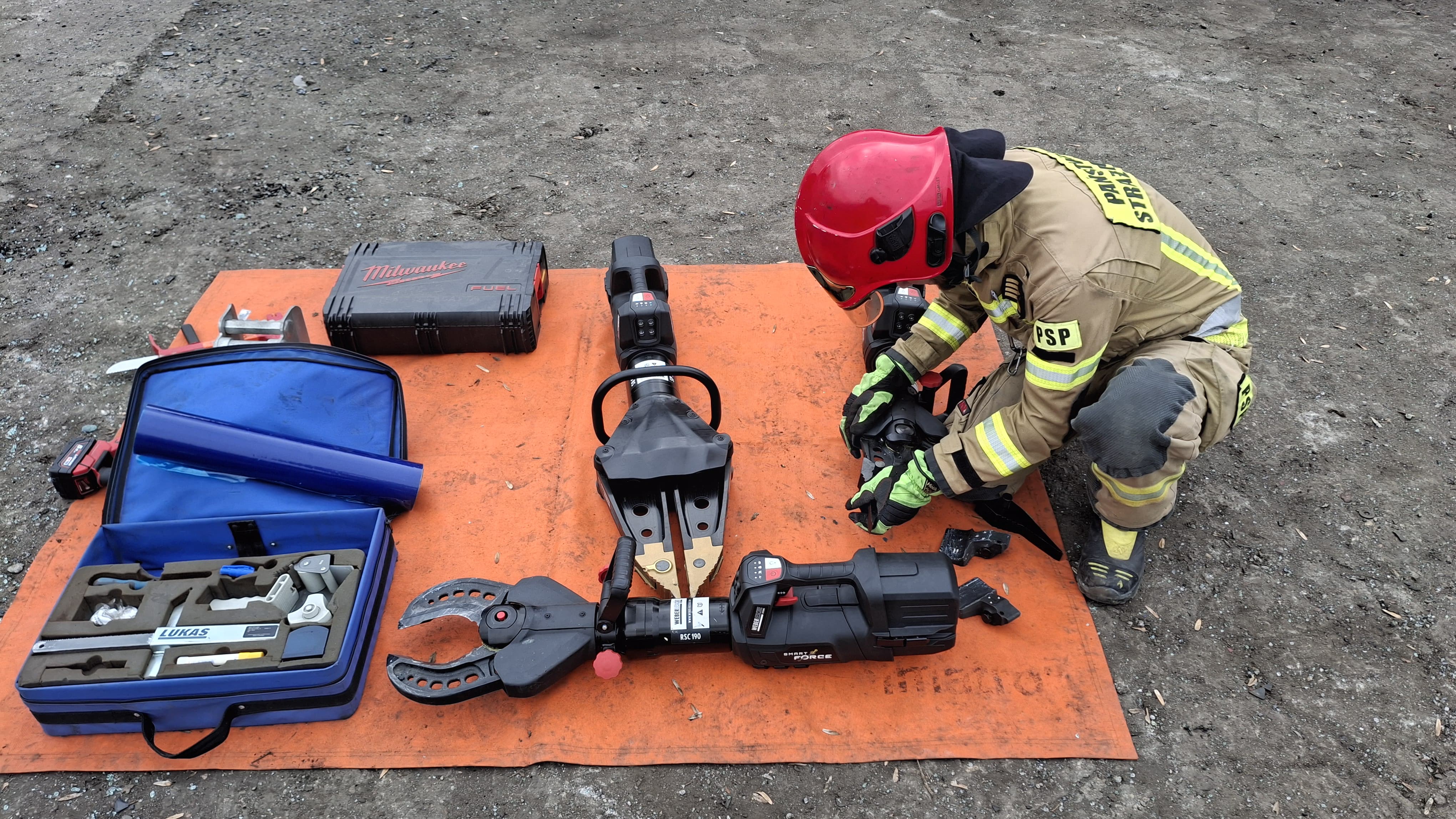 Ćwiczenia strażaków, Stacja Demontażu Pojazdów