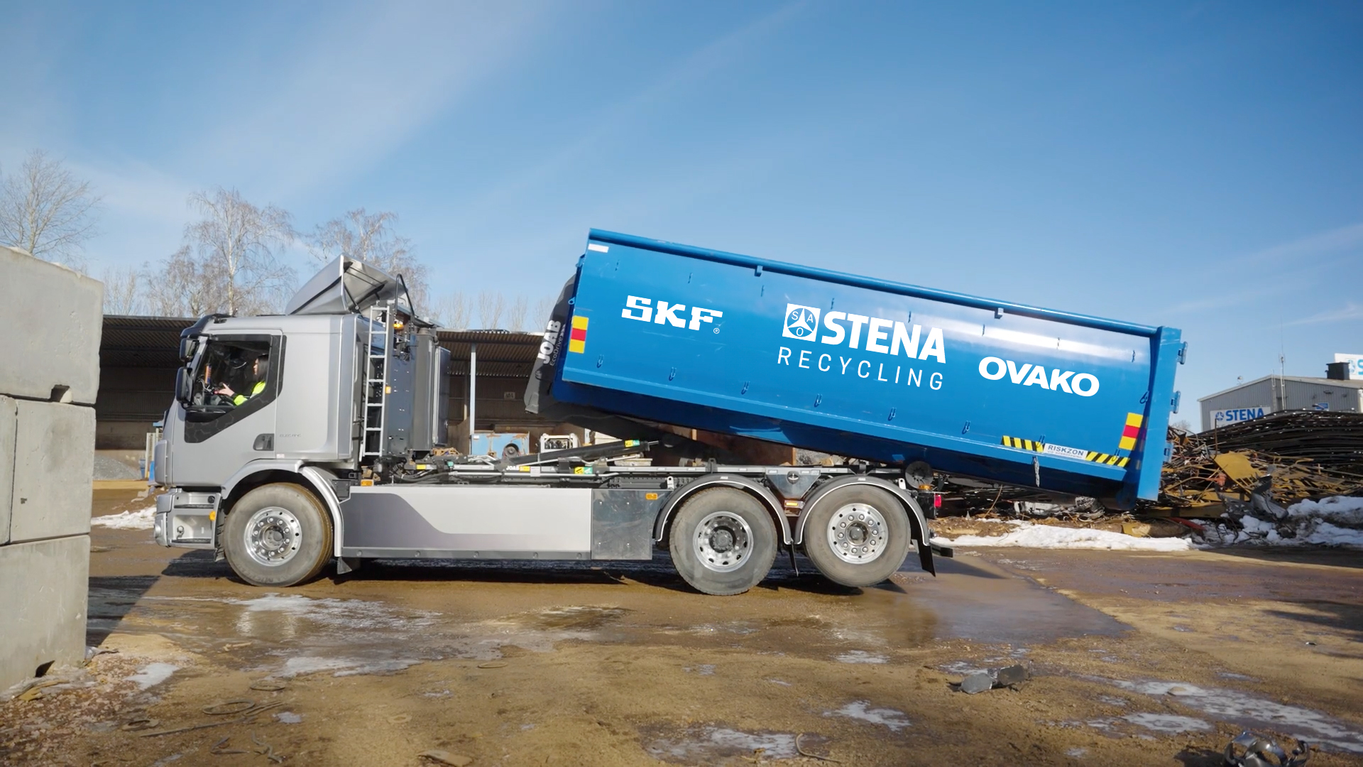 Lastvagn på anläggning