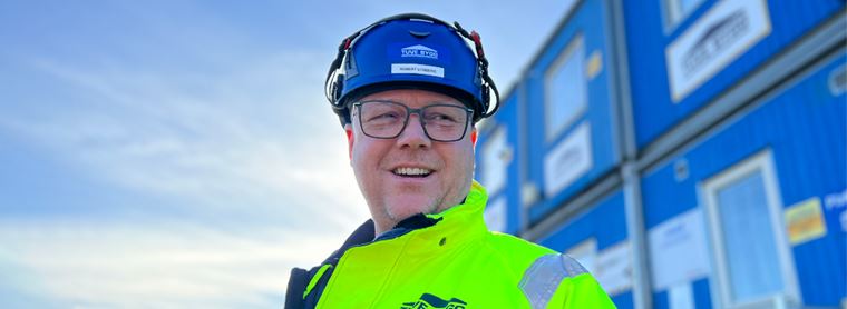 Robert Uthberg, Tuve Bygg